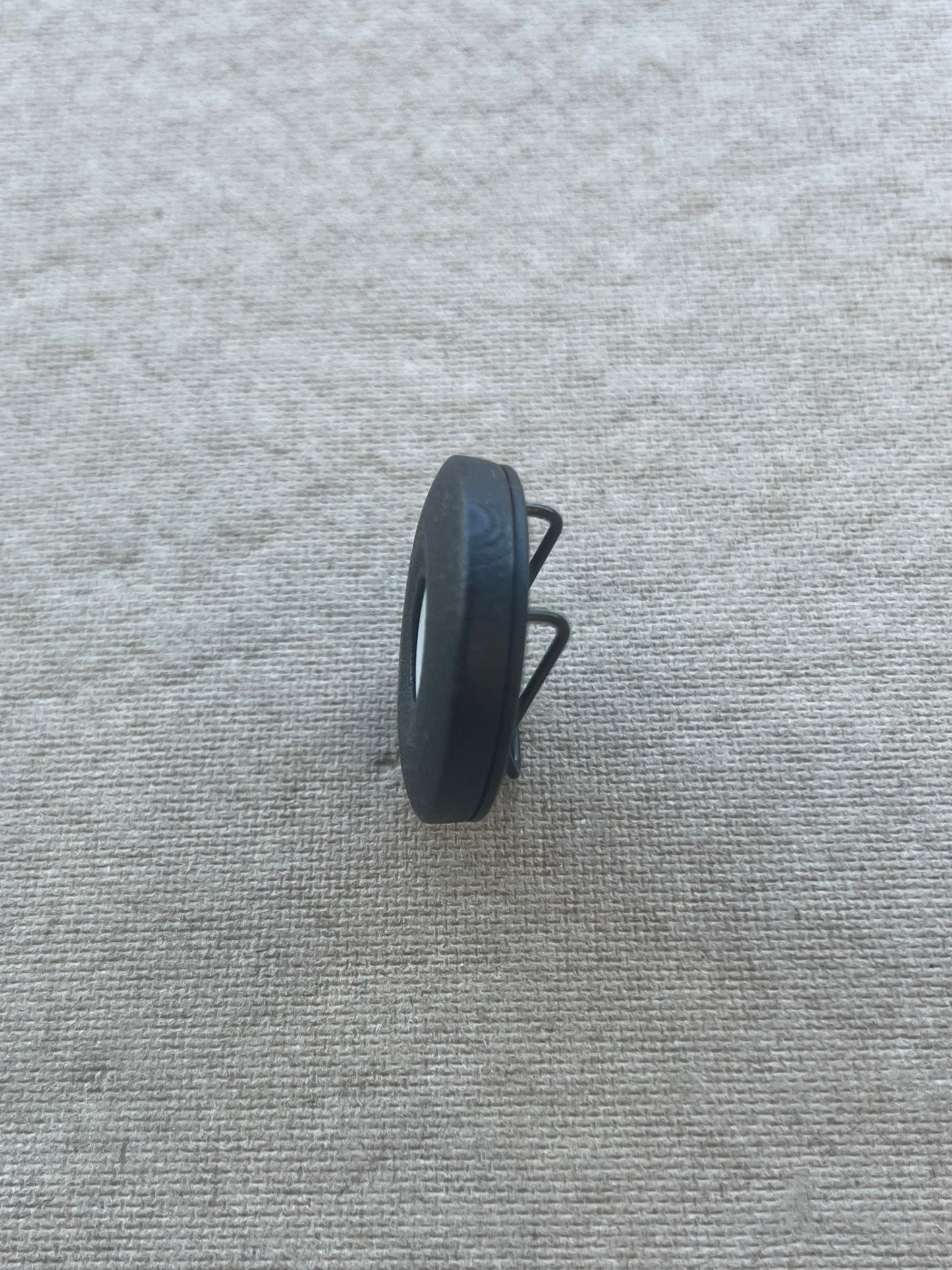 Sideview of the Button PRO.